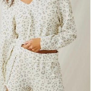Free people pajama set! Shorts and long sleeve top. Size small NWT